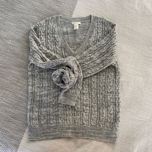 Cozy v-neck sweater - Picture 3 of 8